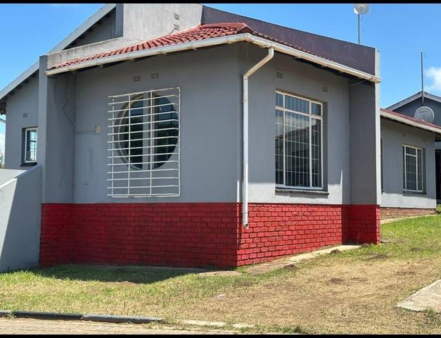 4 BEDROOM PROPERTY TO RENT IN SOUTHRIDGE PARK